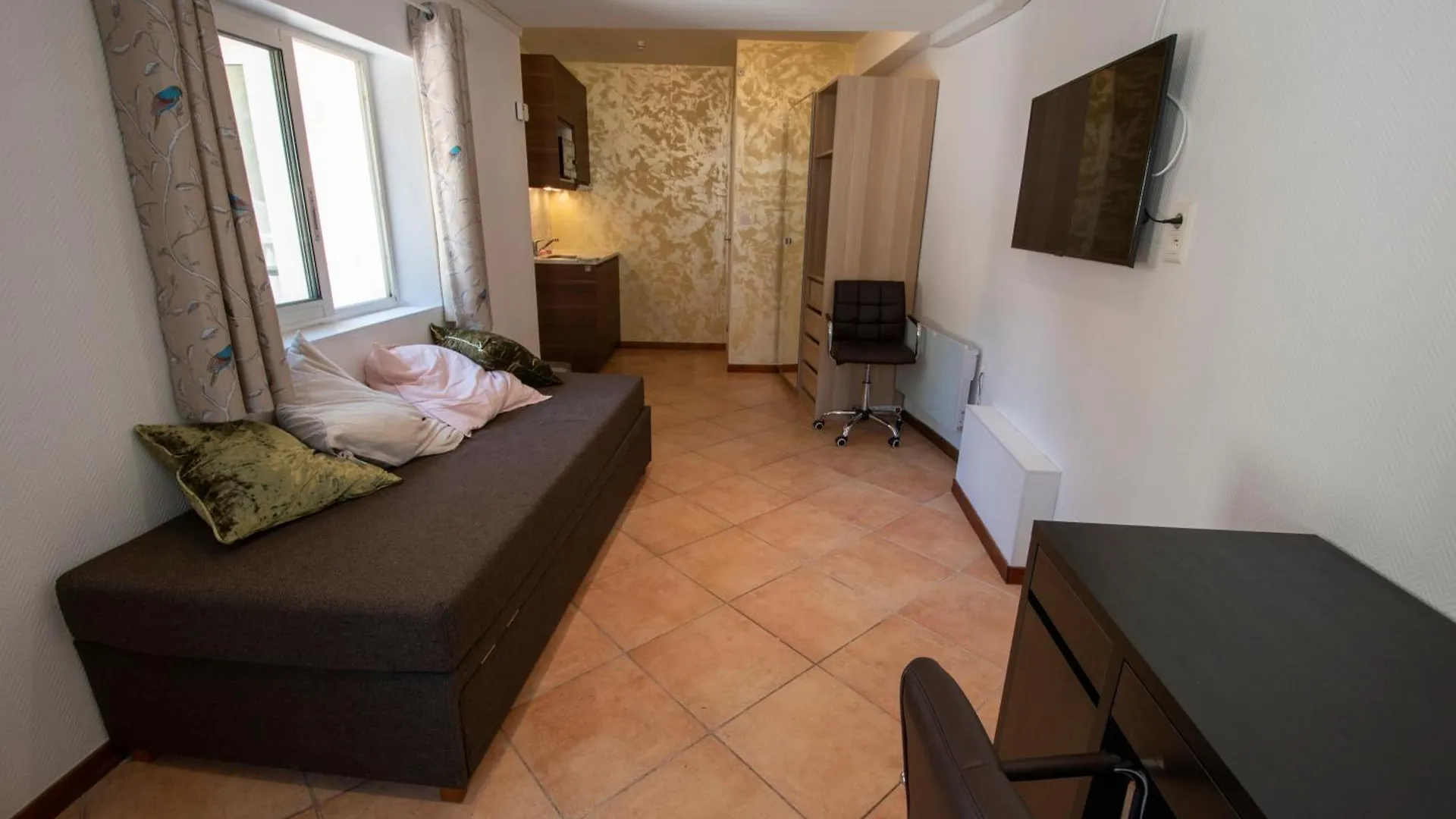 Appartement A l'ombre du Palais à Avignon 0*,