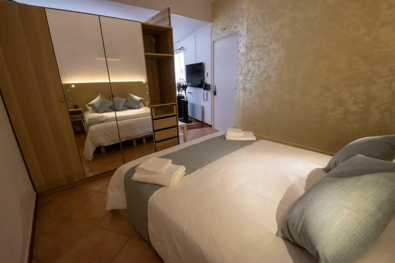 Appartement A l'ombre du Palais à Avignon France
