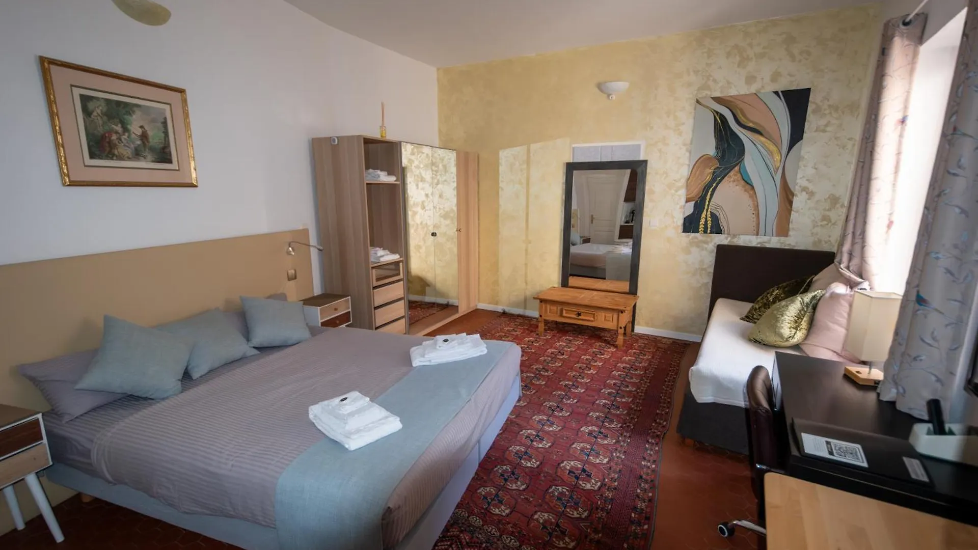 A L'Ombre Du Palais Apartment Avignon