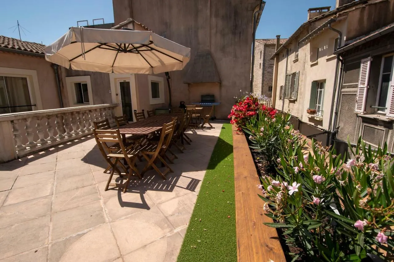 A L'Ombre Du Palais Appartement Avignon Frankrijk